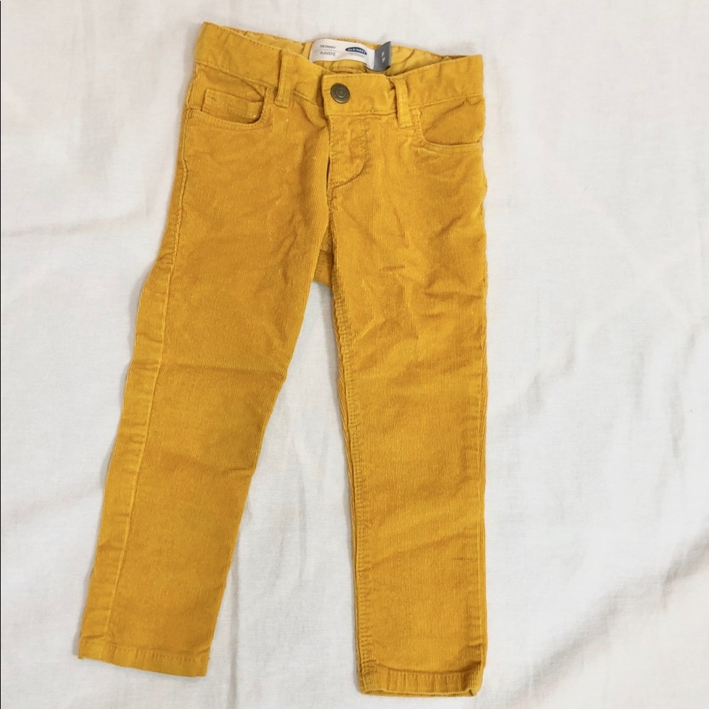 Old Navy Toddler Girl skinny corduroy pants (3T)